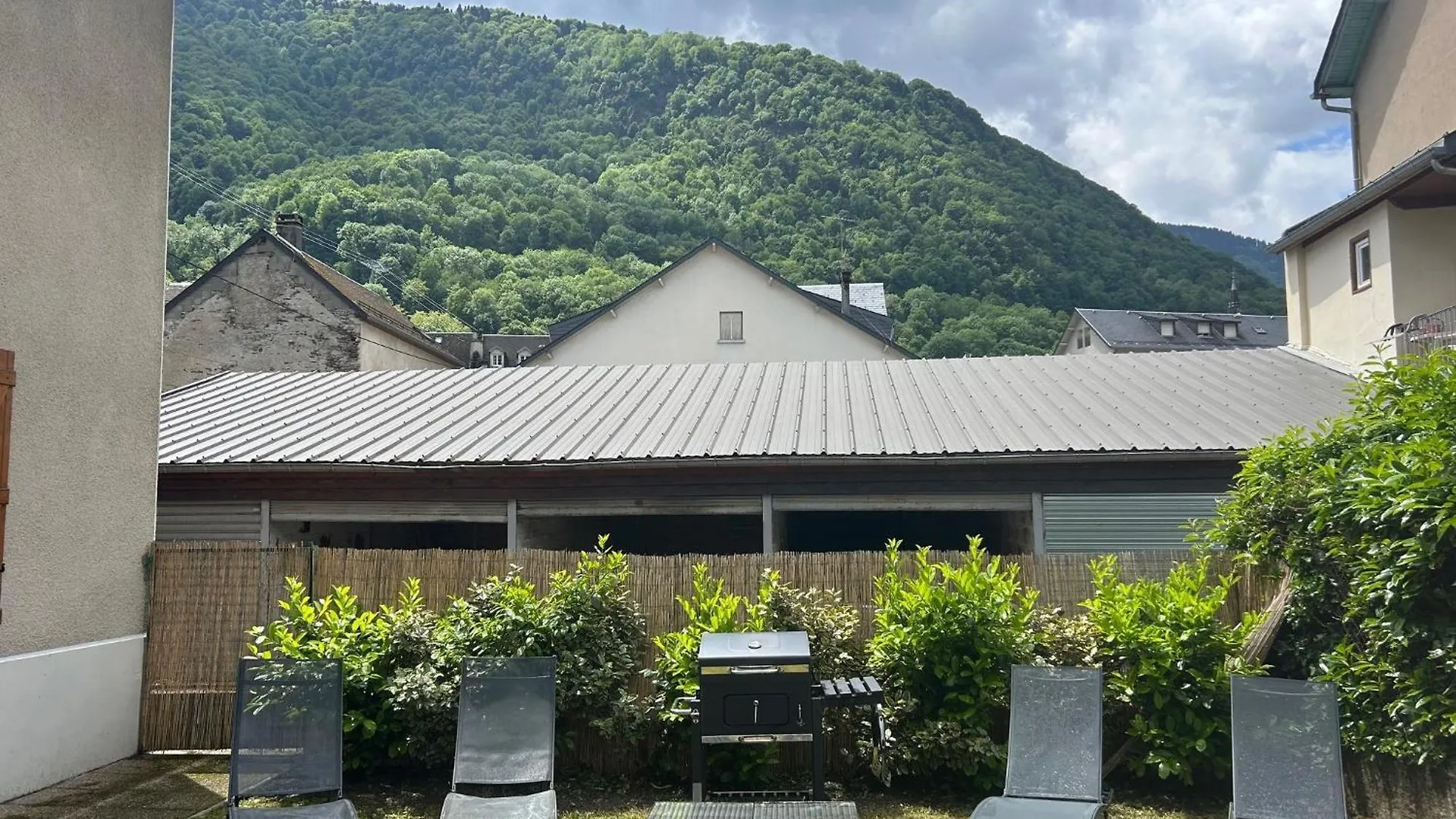 Belle Maison De Ville Au Centre De Luchon, A 200M Des Telecabines ! Bagnères-de-Luchon 0*,  فرنسا